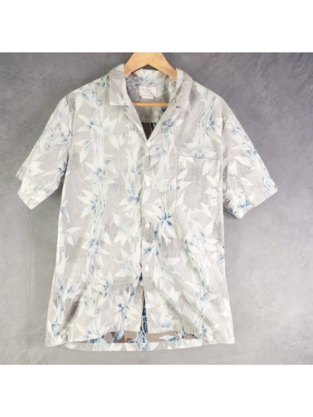 Kalani Designs Shirt Men's Medium Gray Floral Hawaiian Camp Aloha Reverse Print